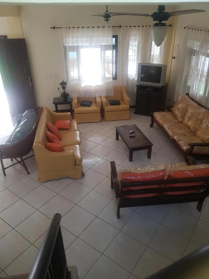 Belissima Casa Em Itauna A 300 Metros Da Praia ساكاريما المظهر الخارجي الصورة
